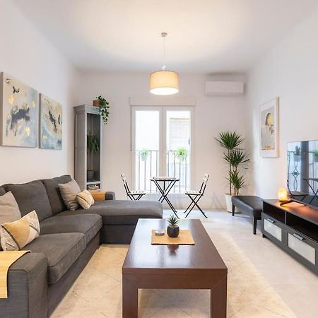 3 Bedroom Flat In Historic Centre Малага Экстерьер фото