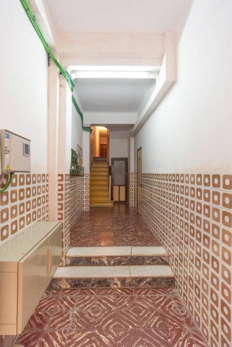 3 Bedroom Flat In Historic Centre Малага Экстерьер фото