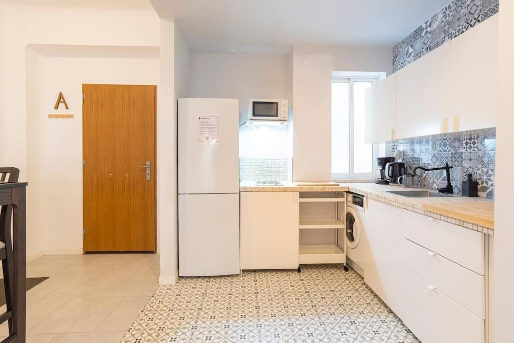 3 Bedroom Flat In Historic Centre Малага Экстерьер фото