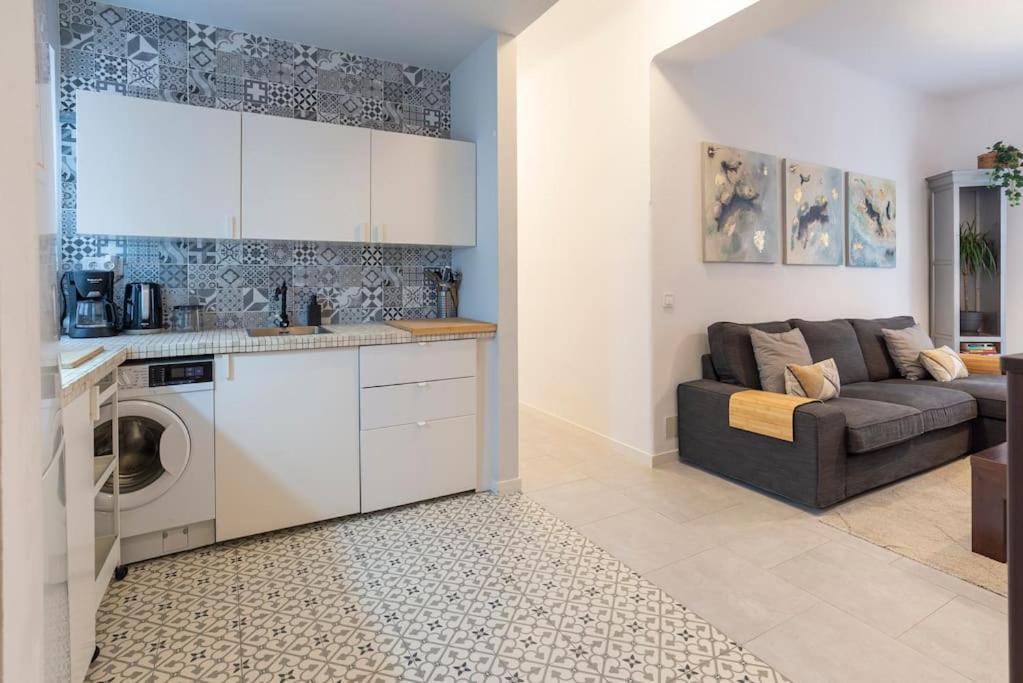 3 Bedroom Flat In Historic Centre Малага Экстерьер фото