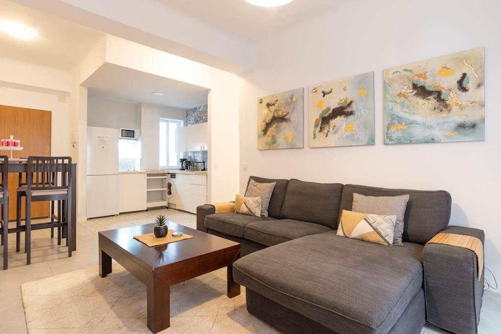 3 Bedroom Flat In Historic Centre Малага Экстерьер фото